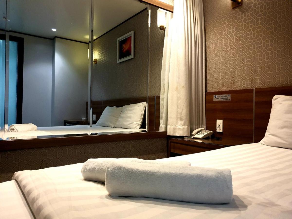 Reddoorz Premium Cloud 9 An Nhon Hotel Ciudad Ho Chi Minh  Exterior foto